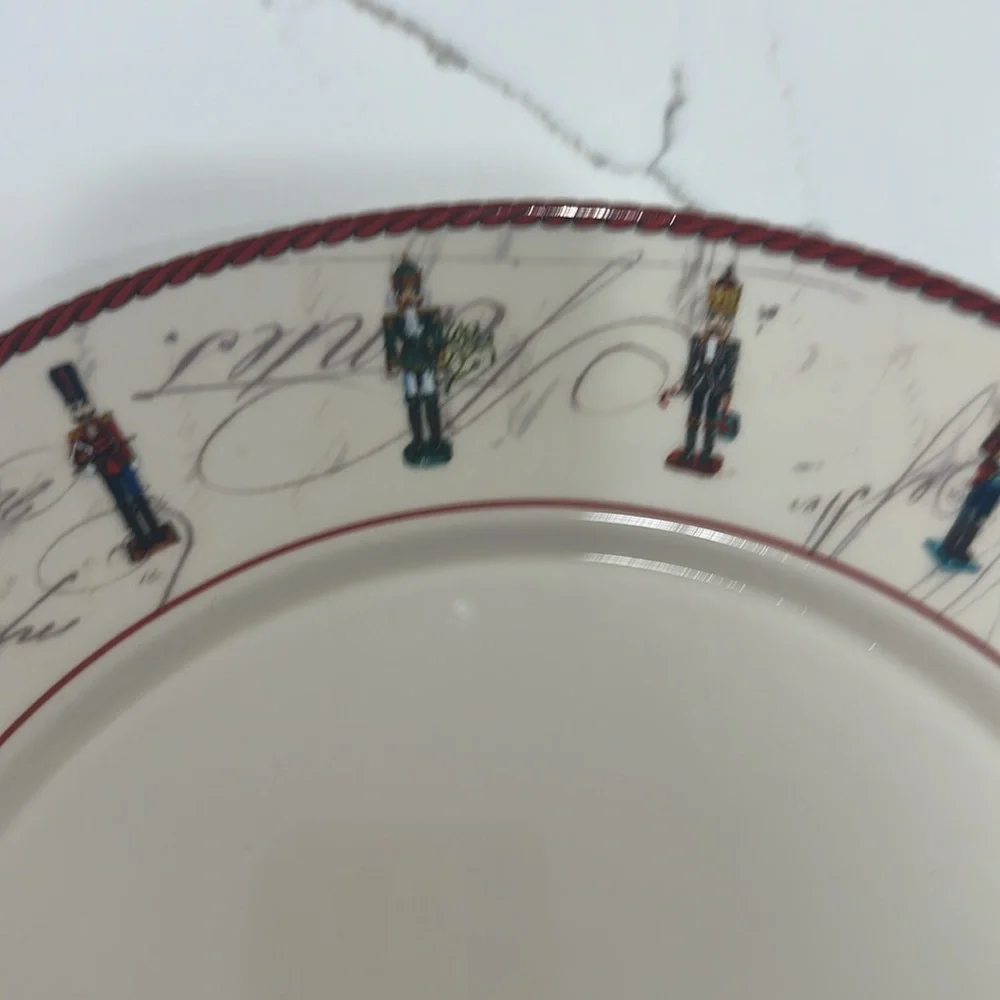 Williams Sonoma  Nutcracker Plate with Red Trim-set of 5